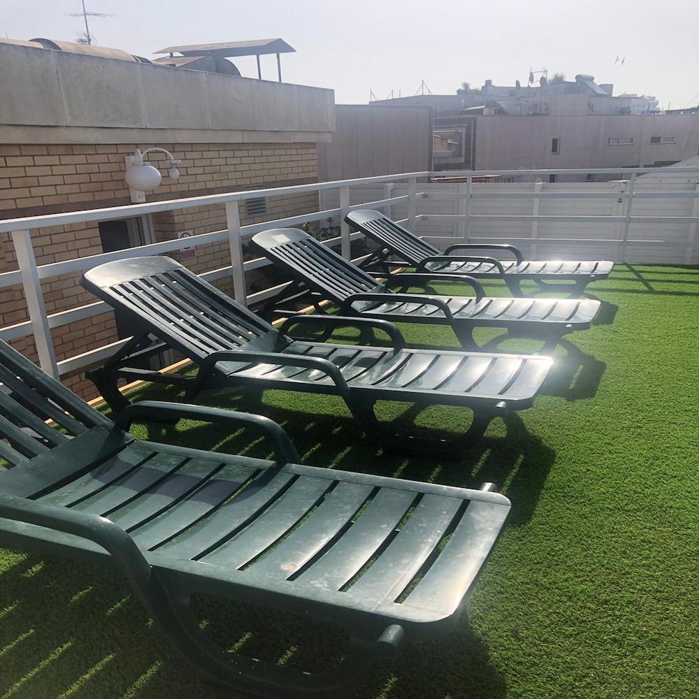 Apartamentos Santi Lloret de Mar Bagian luar foto