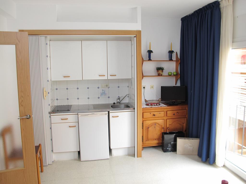 Apartamentos Santi Lloret de Mar Ruang foto